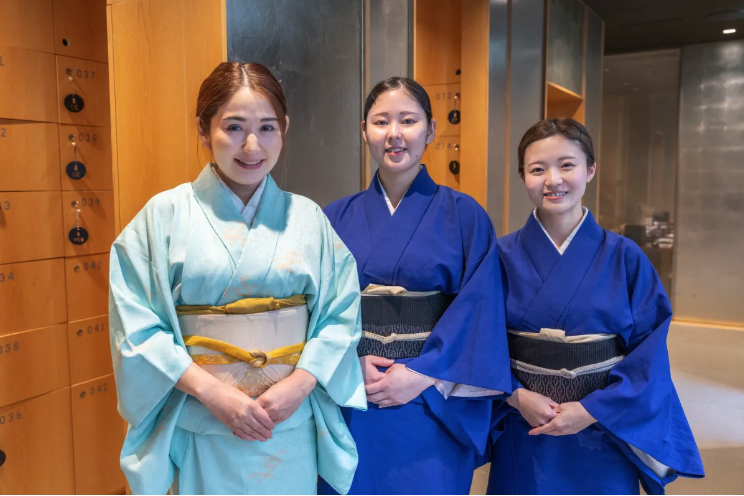 しゃぶしゃぶ・懐石料理店の店舗社員／年収510万円〜／完全週休2日（年休115日）／関東・関西