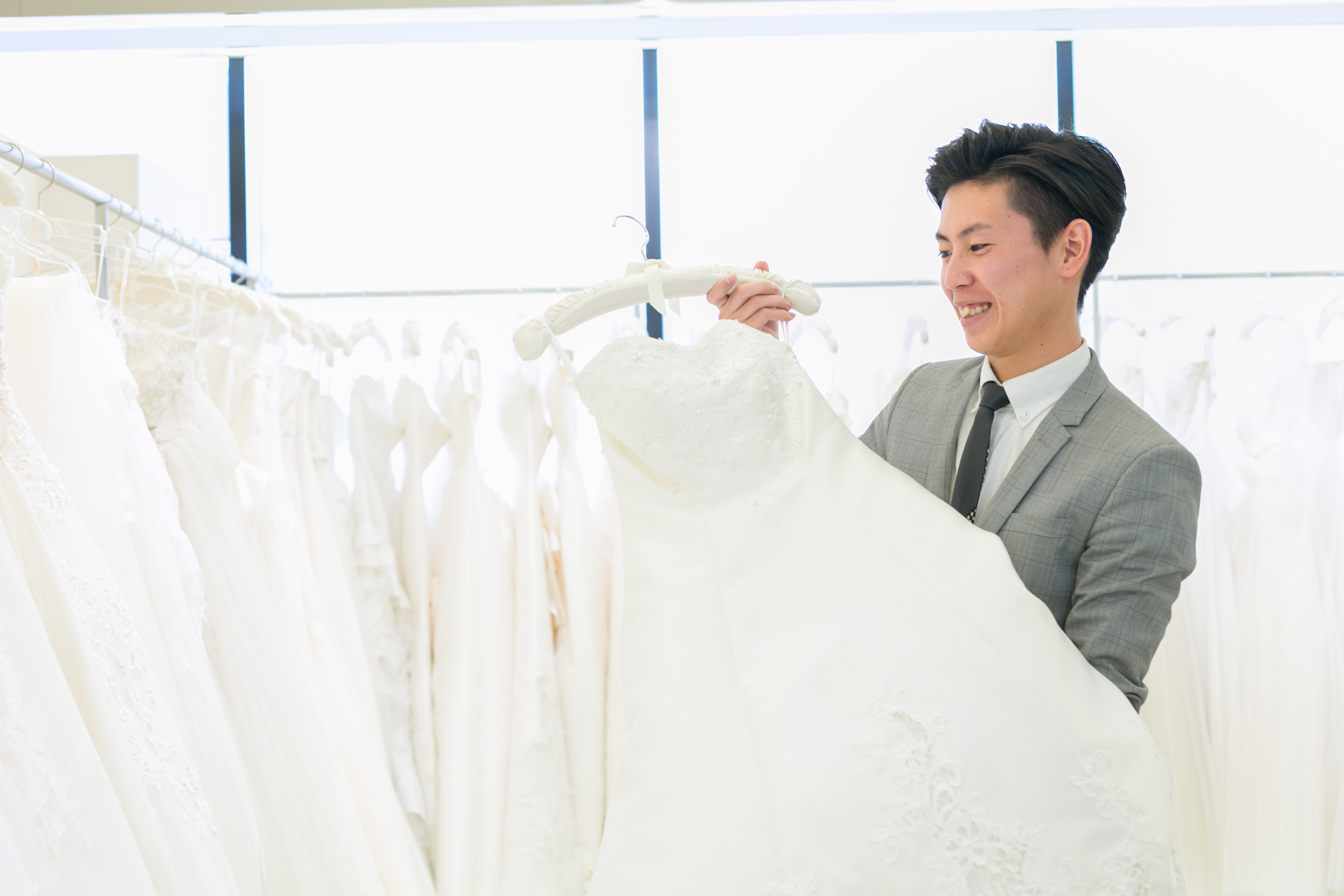 プランナー、サービスから次のステップへ/ドレスメーカーの営業職/上場企業★東京・名古屋・京都・宮崎★