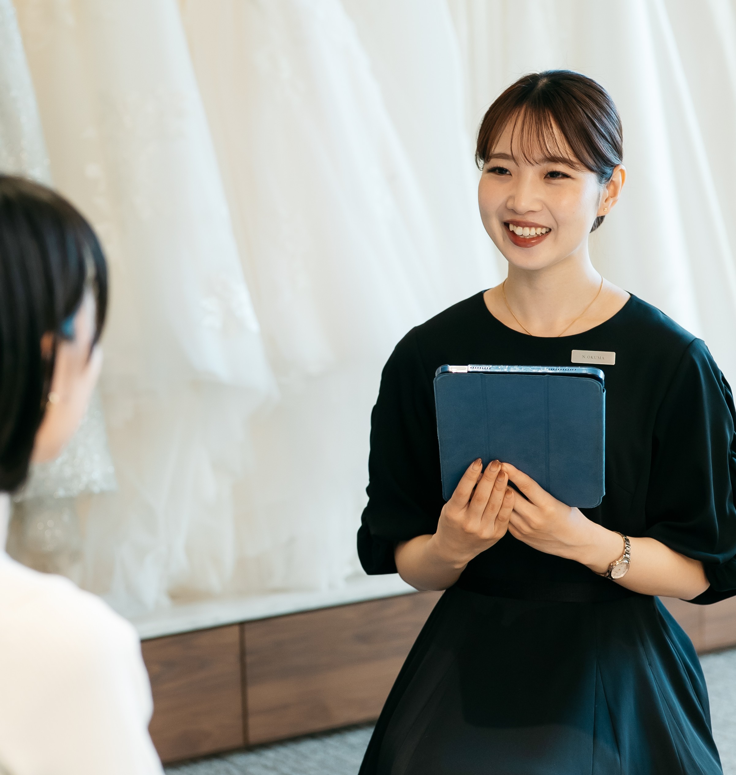 【JUNO 名古屋店】ドレスコーディネーター｜年収350万円以上｜研修充実◎